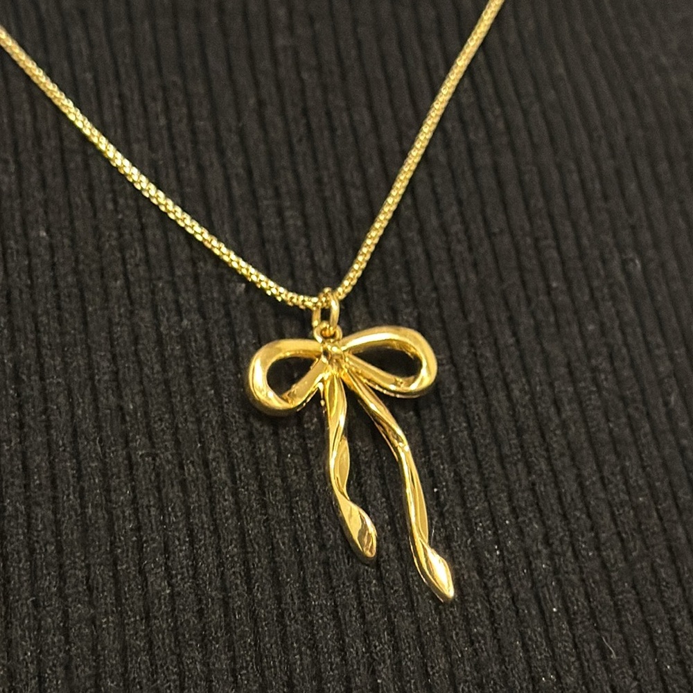 Bow Necklace (Fine Jewelry)
